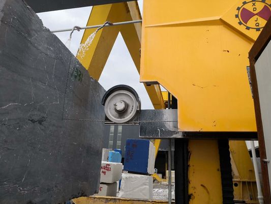 Máquina de corte de alambre de diamante de control CNC con alta precisión de corte y enlace de cuatro huso para el corte de piedra