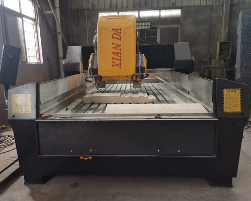 Máquina de corte lineal de 3 ejes para el procesamiento de barandillas lineales y cuadradas