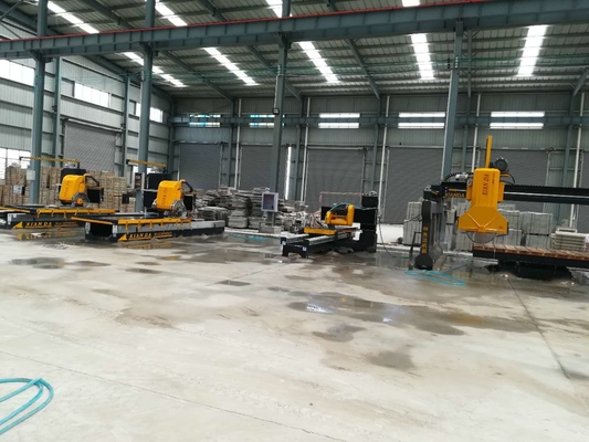 Máquina de perfilado lineal CNC de alta velocidad de corte para cortar balustres cuadrados