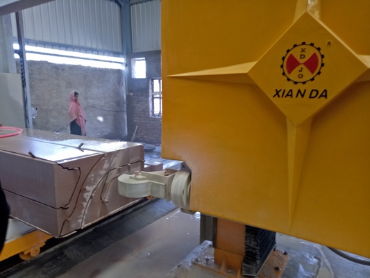 Tabla 360° Máquina de sierra de alambre de diamante giratoria para el corte de piedra de precisión