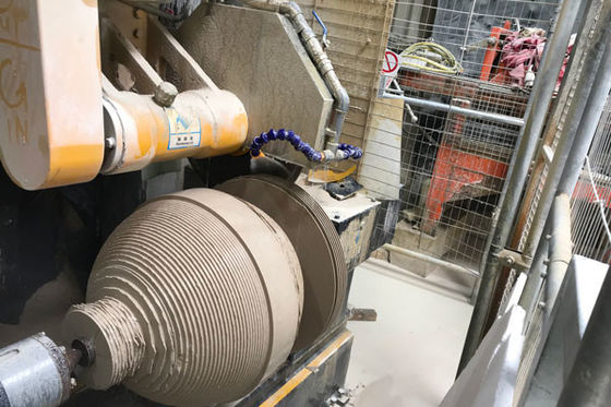 Máquina de corte de columnas metálicas 7.5kw Motor principal con gran capacidad de corte