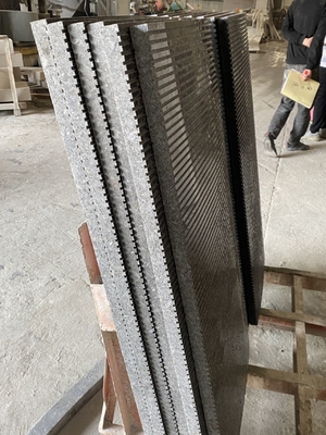 Máquina de corte de puentes de 5100 kg con movimiento automático de la mesa 15m3/h Consumo de agua