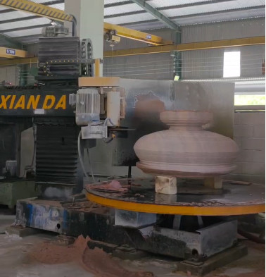 Máquina de perfilado de columnas metálicas de precisión con potencia de 12,5 kW / velocidad Bajo nivel de ruido