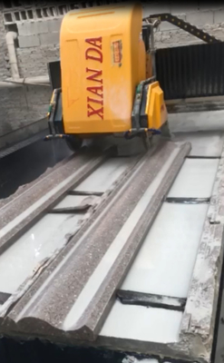 Cortar grueso y fresado fino 3 Ejes Máquina de corte de piedra lineal para barandillas cuadradas