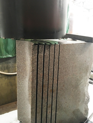 Máquina de corte de piedra de cuatro cilindros de alta eficiencia para la losa de columna