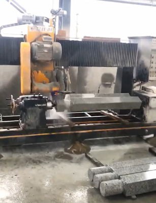 CNC / PLC Dos PCs Máquina de corte de baluster para el poste del rey, bloqueo de carretera