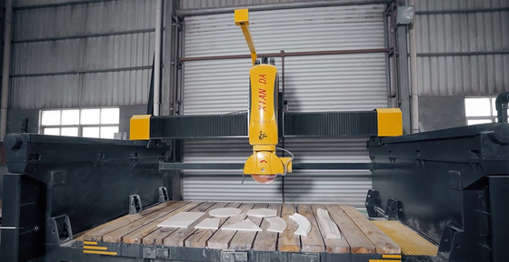 Xianda Centro de mecanizado de escritorio multifuncional CNC italiano 5 Ejes Puente Vía de piedra máquina de corte