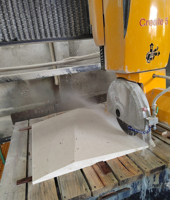 Xianda Marca Italiana Sistema de 5 Ejes CNC Puente Vía Automática Granito Granito Cuarzo Placa de fresado Maquinaria de cocina Lavadero encimera Fabrica de Maquinaria de corte de piedra Precio de fábrica
