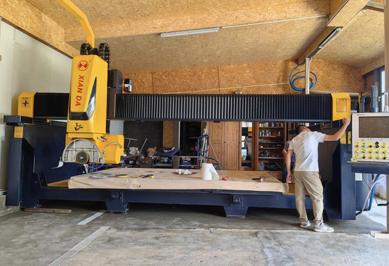 Sistema italiano 5 Ejes Puente CNC Serradura de serradura Máquinas de cocina Lavadero de escritorio Formas especiales
