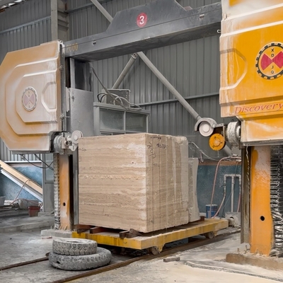 Potente máquina CNC para cortar con precisión y rapidez