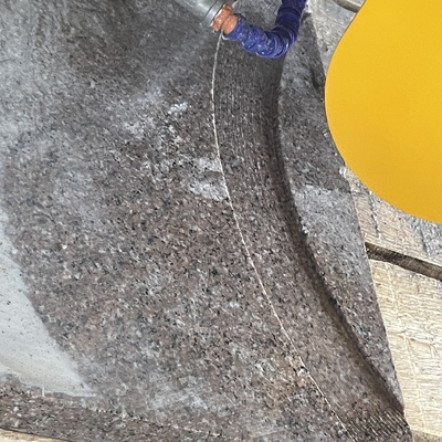 Cortar con precisión con una máquina de corte de piedra de 5 ejes y un recorrido máximo de elevación de 500 mm