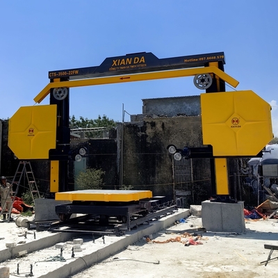 Máquina de sierra de alambre de diamante de rendimiento con grado de rotación de 360 ° y motor principal de 15kw