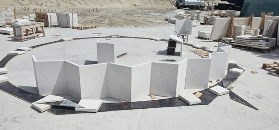Máquina de sierra de alambre de diamante CNC de 4 ejes con sistema de control automático para mármol, granito