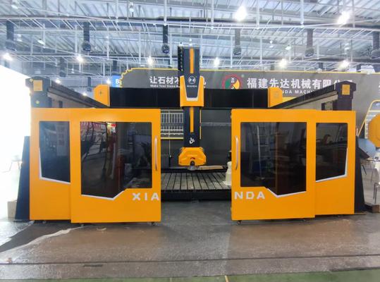Enrutador CNC de 5 ejes con 20 kW BT40 Eje Verdadero de 5 ejes de control simultáneo y diseño de mesa híbrida para el corte de piedra de precisión