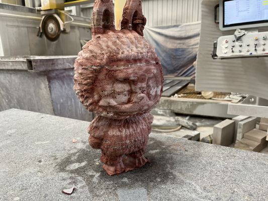 Enrutador CNC de 5 ejes con 20 kW BT40 Eje Verdadero de 5 ejes de control simultáneo y diseño de mesa híbrida para el corte de piedra de precisión