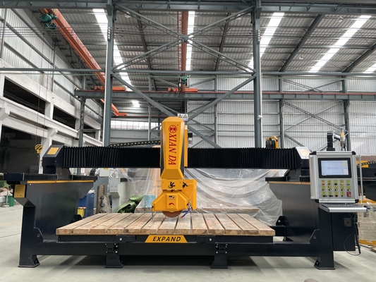 Máquina de corte de piedra CNC de puente de 4 ejes con mesa de trabajo de 3200x2000mm y potencia de motor de 15kw para el procesamiento de cuarzo de mármol de granito