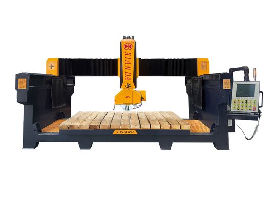 Máquina de corte de puente de eje 4+1 con mesa de trabajo de 3200x2000 mm y potencia del motor de 15kw/18.5kw para el corte de piedra de precisión