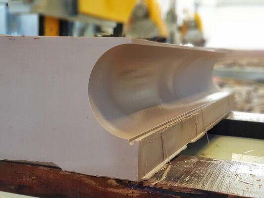 Máquina de corte por hilo diamantado CNC de 4 ejes con mesa giratoria servo de 360°