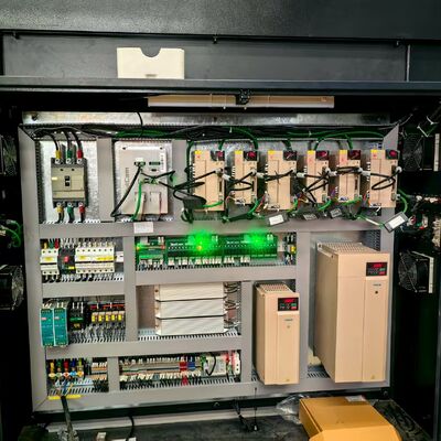 Sierra de puente CNC de 5 ejes para corte de piedra, cortadora de azulejos, alta precisión, 32KW, grosor de corte de 120 mm, rodamiento de engranajes