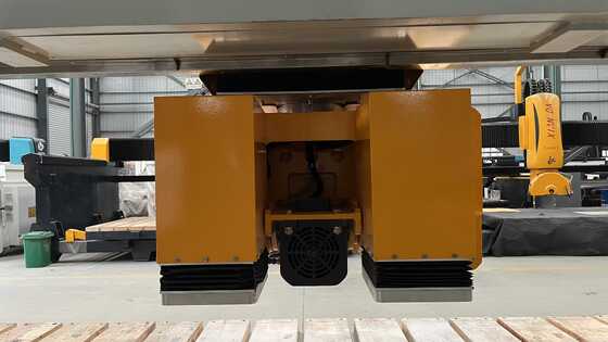 Máquina de corte de piedra de puente inteligente de 4 ejes con hoja de sierra de 600 mm Sistema CNC de gama alta para procesar losas de mármol de granito