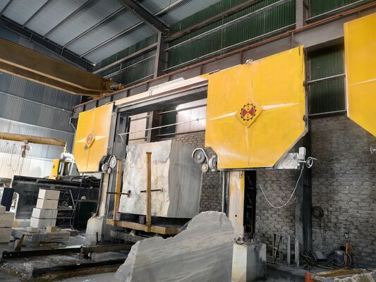 Máquina CNC de sierra de alambre de diamante con carrito giratorio de 360° de diámetro de rueda de 1600 mm y consumo de agua de 4 m3/h