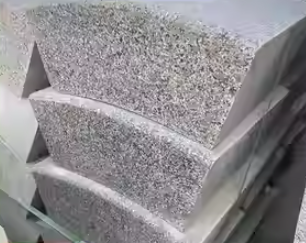 Máquina vertical CNC de sierra de alambre de diamante con rotación de 360 ° para el corte de curvas de mármol de granito.