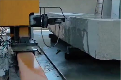 Máquina de sierra de alambre CNC móvil de pórtico con cuatro volantes para cortar bloques de piedra grandes 3500 × 3500 × 2200 mm