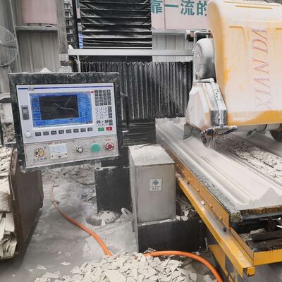 Máquina de perfilado de línea de piedra de control PLC con corte de doble cuchilla y marco de acero soldado de trabajo pesado