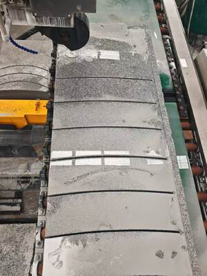 Máquina automática vertical CNC de sierra de alambre de diamante para procesamiento de granito y mármol