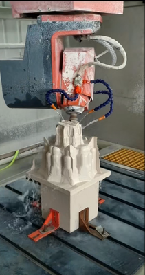 Máquina de grabado CNC para piedra de 5 ejes con husillo de alta resistencia de 7.5KW y mesa de procesamiento de 3000x1300mm para tallado 3D omnidireccional