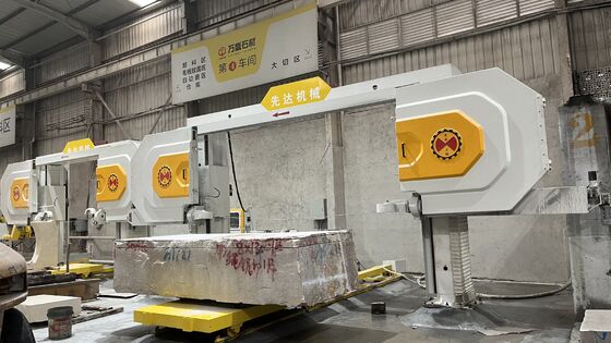 Máquina de sierra de alambre de diamante CNC de cuatro ejes con tamaño de procesamiento máximo de 2500 × 3000 × 1500 mm y reductor y servomotor de alta precisión