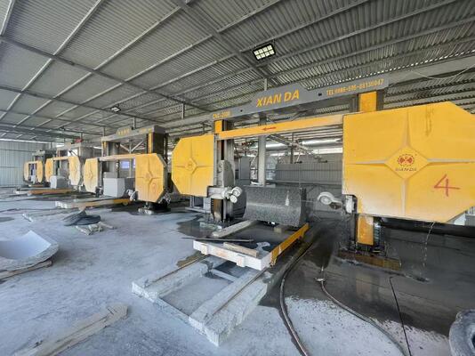 Máquina cortadora de hilo de diamante CNC con husillo de 11 kW, reductor de alta precisión y servomotor para corte de piedra de 2500*3000*1500 mm