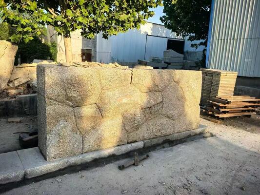 Sierra de hilo diamantado CNC de 4 ejes Discovery-4, motor de imán permanente de 15 kW, mesa de trabajo giratoria servo para corte de losas en arco, columnas y lápidas de piedra