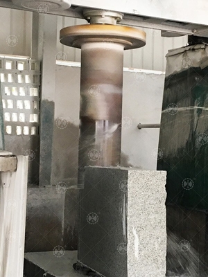 Cortadora de cuatro cilindros de la piedra del pórtico para las losas del granito de la losa de la columna