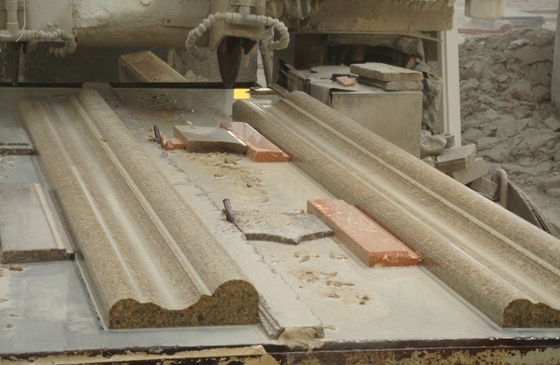 Cortadora linear del CNC 3 AXIS para procesar la verja cuadrada